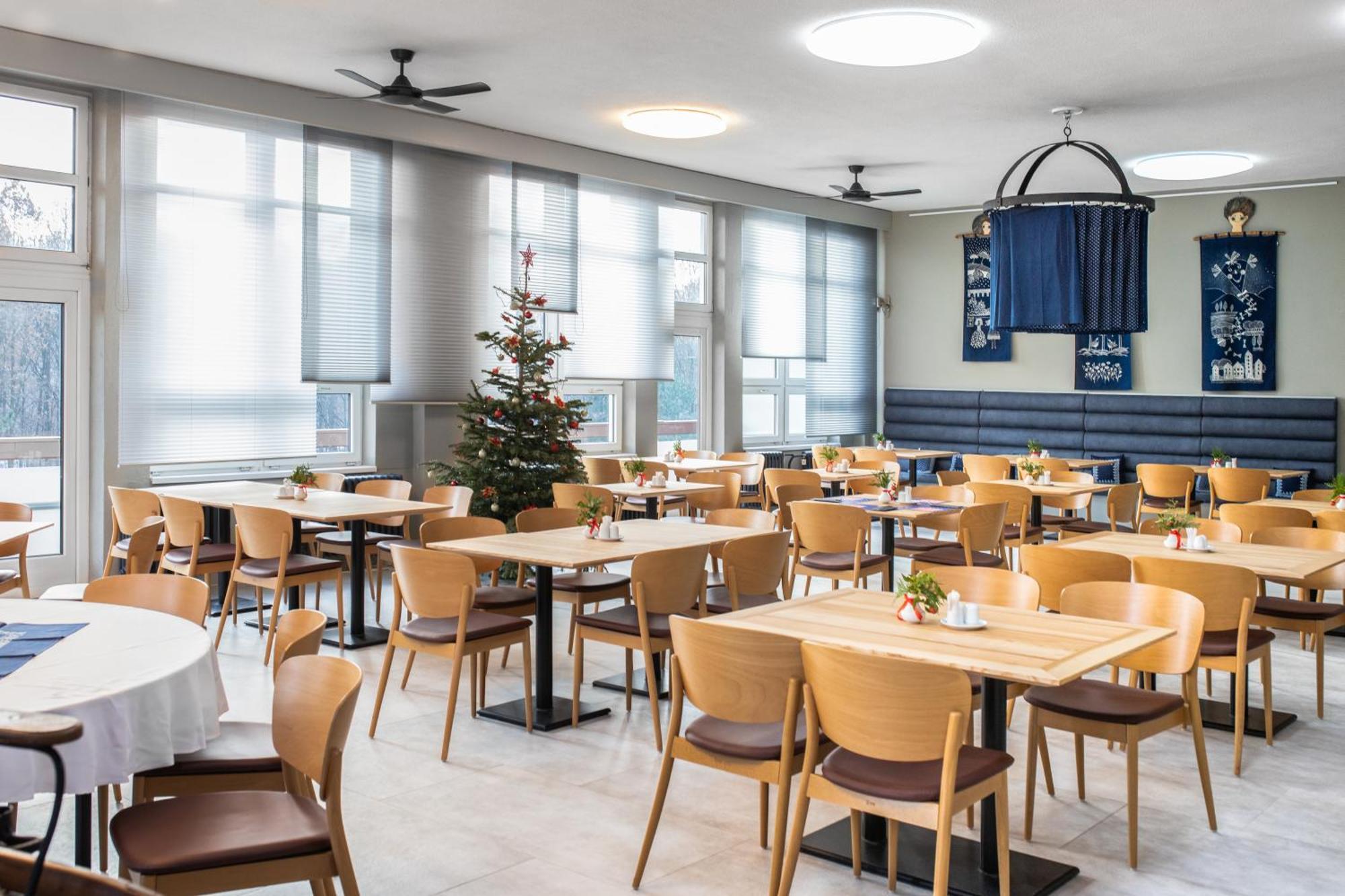 Ibis Styles Relax Roznov Pod Radhostem Hotel Exterior foto